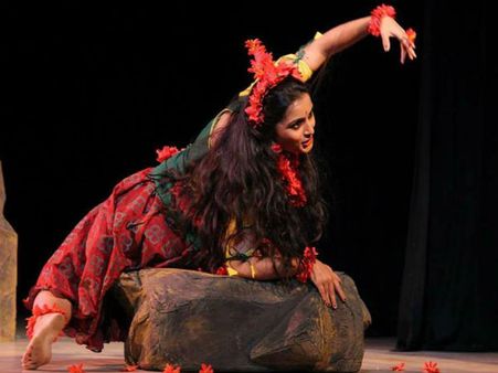 ರಂಗಶಂಕರದಲ್ಲಿ ಕೆಂಪು ಕಣಗಿಲೆ ನಾಟಕ ನೋಡಿ ಆನಂದಿಸಿ