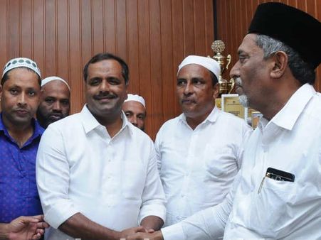 ಮಂಗಳೂರಿನಲ್ಲಿ ಗೊಂದಲದಲ್ಲೇ ರಂಜಾನ್ ಆಚರಣೆ