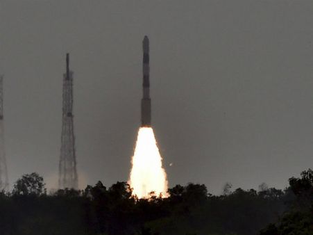 ಪಿಎಸ್ ಎಲ್ ವಿ-ಸಿ 38 ಉಡಾವಣೆ: ಇಸ್ರೋಕ್ಕೆ ಅಭಿನಂದನೆಯ ಮಹಾಪೂರ