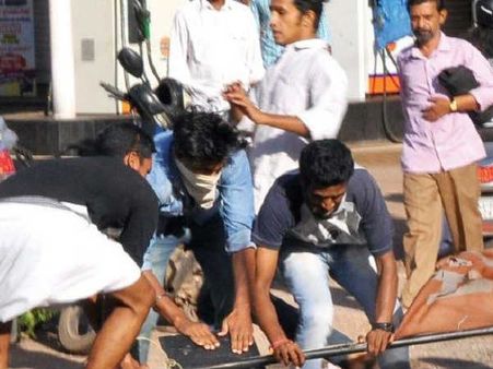 ಕಾಸರಗೋಡು ಬೀಫ್ ಫೆಸ್ಟ್: ವಾಟ್ಸಪ್ ಗ್ರೂಪ್ ತಂಡಗಳ ಮಧ್ಯೆ ಹೊಡೆದಾಟ