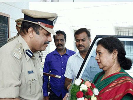 ಪೊಲೀಸರು ಕರ್ತವ್ಯ ನಿಷ್ಠೆ, ಕಾನೂನು ಮರೆಯಬಾರದು: ಸಕ್ಸೇನಾ