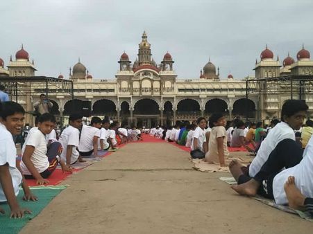 ವಿಶ್ವ ಯೋಗ ದಿನ: ರಾಜಪಥ್ ಹಿಂದಿಕ್ಕಿ ಗಿನ್ನೆಸ್ ದಾಖಲೆಗೆ ಮೈಸೂರು ಸಜ್ಜು