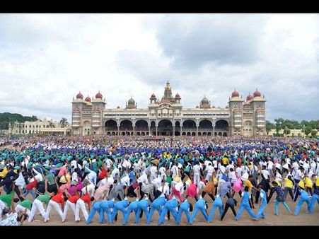 ಅಂತಾರಾಷ್ಟ್ರೀಯ ಯೋಗದಿನದಂದು ಗಿನ್ನಿಸ್ ಪಟ್ಟಿ ಸೇರಲಿದೆಯೇ ಮೈಸೂರು?