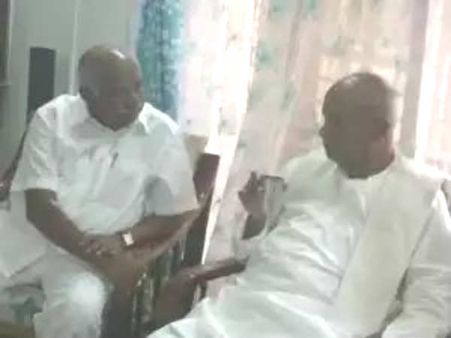 ಮೈಸೂರಿನಲ್ಲಿ ದೇವೇಗೌಡ, ಹೆಚ್‌ ವಿಶ್ವನಾಥ್‌ ದಿಢೀರ್‌ ಭೇಟಿ