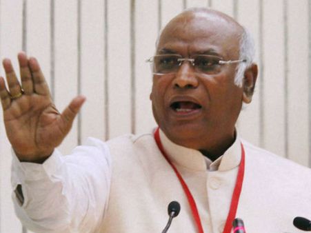 ಮಾಜಿ ಸಿಎಂ ಧರಂ ಸಿಂಗ್ ಅವರ ನಿಧನಕ್ಕೆ ಗಣ್ಯರ ಕಂಬನಿ