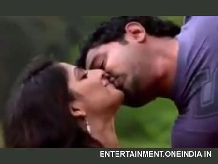 ಕೇರಳ ನಟಿ ಮೈಥಿಲಿ ಖಾಸಗಿ ಚಿತ್ರಗಳು ಸೋರಿಕೆ