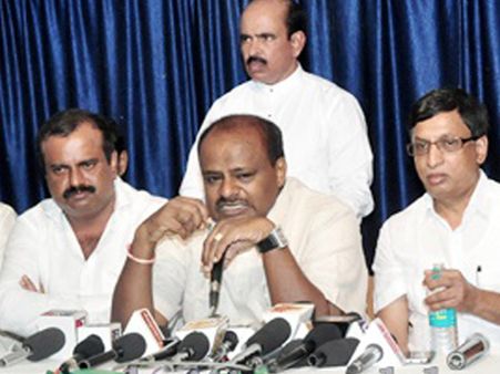 ಆಳ್ವಾಸ್ ಸಂಸ್ಥೆಯ ಹೆಸರಿಗೆ ಮಸಿ ಬಳಿಯಬೇಡಿ : ಕುಮಾರಸ್ವಾಮಿ