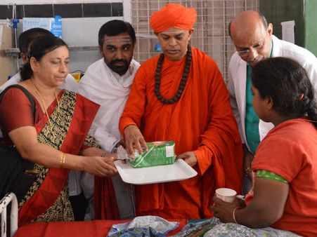 ಬೆಂಗಳೂರಿನಲ್ಲಿ ಮುರುಘಾಶ್ರೀಗಳ ಅರ್ಥಪೂರ್ಣ ನಾಗರಪಂಚಮಿ