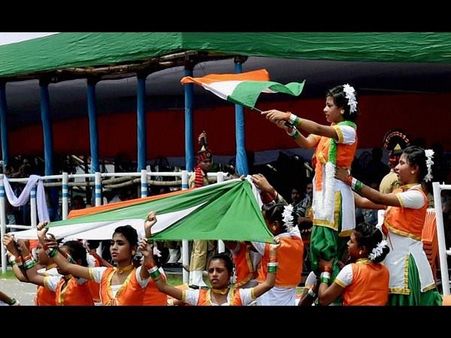 ಭಾರತದ ಜನ್ಮದಿನಾಚರಣೆಗೆ ಸಂಭ್ರಮದ ತಯಾರಿ