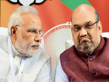 ಕರ್ನಾಟಕ, ಗುಜರಾತ್ ಚುನಾವಣೆ: ಅಮಿತ್ ಶಾಗೆ ಜ್ಯೋತಿಷಿಗಳು ನುಡಿದ ಭವಿಷ್ಯ