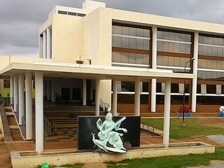 ದಾವಣಗೆರೆ ವಿವಿ ಉಪಕುಲಪತಿಯಿಂದ ನಿಯಮ ಮೀರಿದ ನೇಮಕಾತಿ?