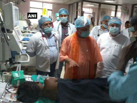 ಗೋರಖಪುರ ದುರಂತ: ಯುಪಿ ಸರಕಾರಕ್ಕೆ ಮಾನವ ಹಕ್ಕು ಆಯೋಗದಿಂದ ನೋಟಿಸ್