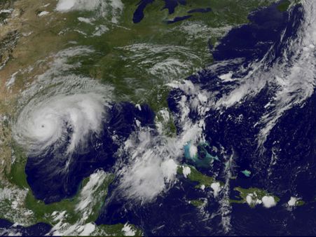 ಹೂಸ್ಟನ್: ಪ್ರವಾಹದಲ್ಲಿ ಸಿಲುಕಿದ ಇಬ್ಬರು ಭಾರತೀಯರ ರಕ್ಷಣೆ