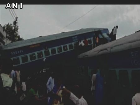 ಉತ್ತರ ಪ್ರದೇಶದಲ್ಲಿ ರೈಲು ಅಪಘಾತ: 23 ಸಾವು, 400 ಜನರಿಗೆ ಗಾಯ