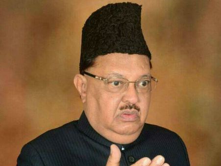 ಖಮರುಲ್ ಇಚ್ಛೆಯಂತೆ ಖಲಂದರ್ ಖಾನ್ ಖಬರಿಸ್ಥಾನದಲ್ಲಿ ಅಂತ್ಯಕ್ರಿಯೆ