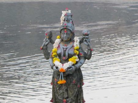 ಶ್ರೀರಂಗಪಟ್ಟಣ: ಕಾವೇರಿ ನದಿ ಪುಷ್ಕರ ಪುಣ್ಯ ಸ್ನಾನ ಆರಂಭ