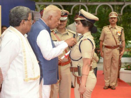 ಜೈಲು ಅವ್ಯವಹಾರ ಬಯಲಿಗೆಳೆದ ರೂಪಾಗೆ ರಾಷ್ಟ್ರಪತಿ ಪದಕ