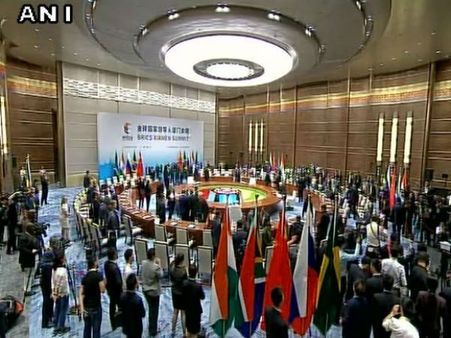 ಚೀನಾದಲ್ಲಿ ಬ್ರಿಕ್ಸ್ ಸಮ್ಮೇಳನ: ಮೋದಿ- ಜಿನ್ಪಿಂಗ್ ಮುಖಾಮುಖಿ