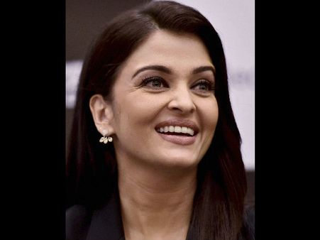 ಈ ಸುಂದರ ವದನ 'ನವರಸ'ಗಳ ಆಗರ, ಸ್ಮೈಲ್ ಪ್ಲೀಸ್!