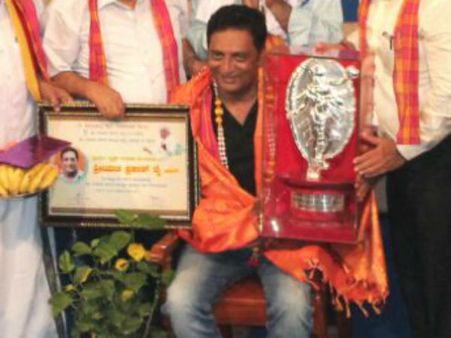 ಹಿಂಸೆ ಮಾಡದೆ ಗೋವುಗಳನ್ನು ಕೊಲ್ಲಿ ಅಂದಿದ್ರು ಕಾರಂತರು : ಪ್ರಕಾಶ್ ರೈ