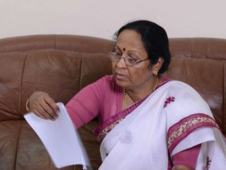 ಕನ್ನಡ ವಿಶ್ವವಿದ್ಯಾಲಯದ ಉಪ ಕುಲಪತಿ ಮಲ್ಲಿಕಾ ಘಂಟಿ ವಿರುದ್ಧ ವಾರೆಂಟ್