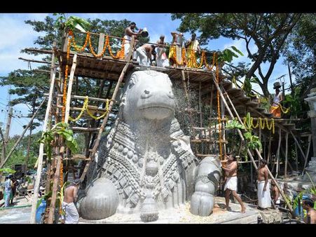 ಮೈಸೂರಿನ ನಂದಿ ಮೂರ್ತಿಗೆ ಮಹಾಮಸ್ತಕಾಭಿಷೇಕ ಸಂಭ್ರಮ