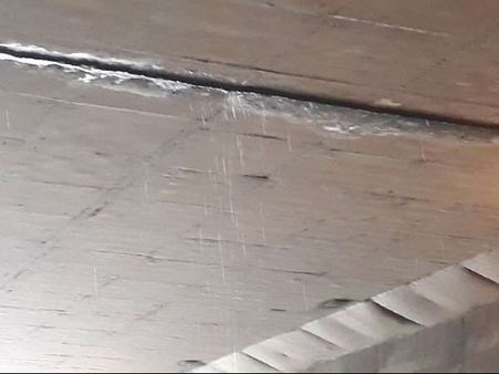 ಸೋರುತಿಹುದು ನಾಯಂಡಹಳ್ಳಿ ಅಂಡರ್ ಪಾಸ್ ಮಾಳಿಗೆ