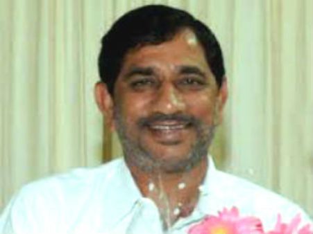 ಸಿದ್ದರಾಮಯ್ಯಗೆ ತಾಕತ್ತಿದ್ದರೆ ಹಂದಿಮಾಂಸ ತಿಂದು ಮಸೀದಿ ಪ್ರವೇಶಿಸಲಿ: ಸೊಗಡು