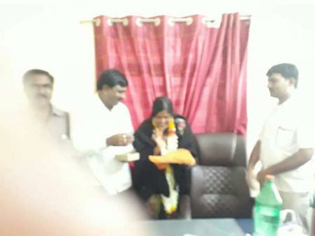 ವಿವಾದಕ್ಕೀಡಾದ ಮೇಟಿ ರಾಸಲೀಲೆ ಪ್ರಕರಣದ ಸಂತ್ರಸ್ತೆ ಹುಟ್ಟುಹಬ್ಬ