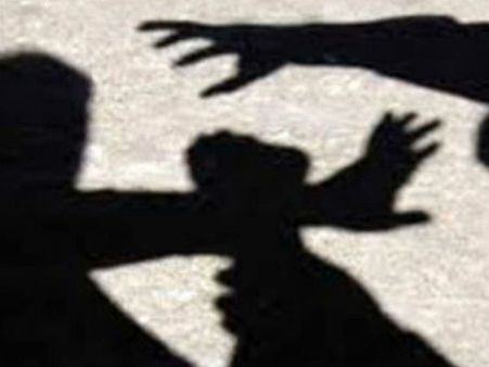 ಪೊಲೀಸರ ಮೇಲೆ ಹಲ್ಲೆ ಮಾಡಿದ 'ಕನ್ನಡ ಸೇನೆ' ಪುಂಡರು