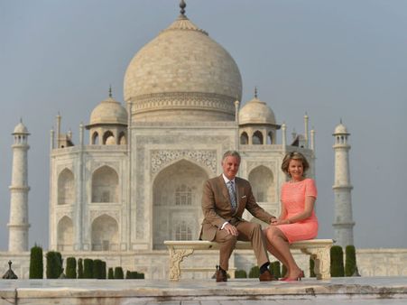 ಭಾರತದ ಪ್ರೇಮಸೌಧದೆದುರು ಬೆಲ್ಜಿಯಂನ ಪ್ರಣಯಪಕ್ಷಿಗಳು..!