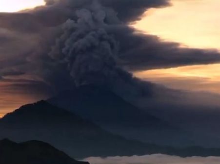 ಬಾಲಿಯ ಅಗಂಗ್ ಪರ್ವತದಲ್ಲಿ ಜ್ವಾಲಾಮುಖಿ, ಸಾವಿರಾರು ಮಂದಿ ಸ್ಥಳಾಂತರ