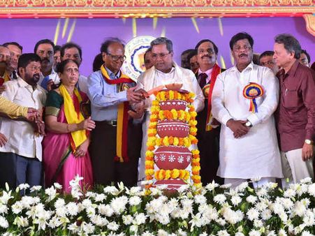 ಮುಖ್ಯಮಂತ್ರಿಗಳಿಗಿರುವ ಸೌಜನ್ಯ ಶಿಕ್ಷಣ ಸಚಿವರಿಗಿಲ್ಲ : ಬರಗೂರು