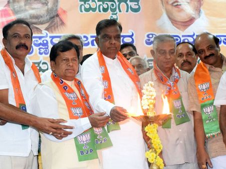 ಸಿದ್ದರಾಮಯ್ಯ ಉಪಕಾರ ಸ್ಮರಣೆ ಇಲ್ಲದ ದುರಹಂಕಾರದ ಮನುಷ್ಯ: ಶ್ರೀನಿವಾಸ್ ಪ್ರಸಾದ್