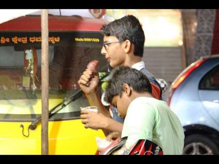 ಬಣ್ಣ ಬಣ್ಣದ ಬಾಂಬೆ ಐಸ್ ಗೋಲಾ