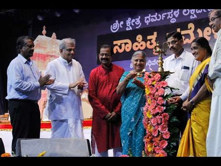 ಜೀವನಾನುಭದಿಂದ ಸಾಹಿತ್ಯ ಸಮೃದ್ಧಿ : ಸುಧಾಮೂರ್ತಿ