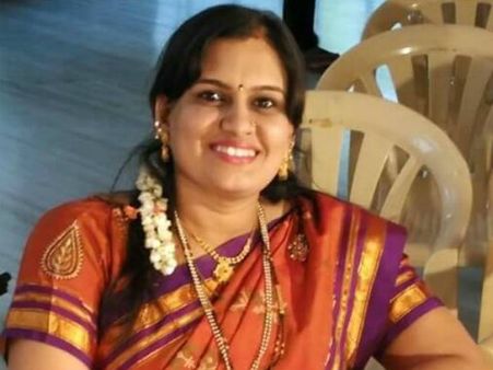 'ಶಿರಸಿ ಭವನ'ದ ತೇಜಸ್ವಿನಿ ಹೆಗಡೆ- ಸ್ವಸ್ತಿ ಕಾದಂಬರಿ ಸ್ಪರ್ಧೆ ವಿಜೇತೆ