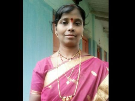 ವನವಾಸಿಗಳ ಬದುಕಲ್ಲಿ ಬೆಳಕು ತಂದ ದಾಂಡೇಲಿಯ ಕೌಸಲ್ಯ ರವೀಂದ್ರ