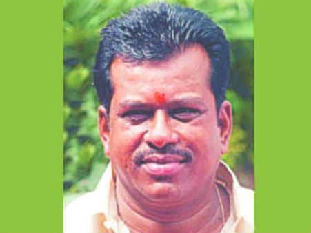 ಮಾಜಿ ಸಚಿವರ ಕಾರು ಡಿಕ್ಕಿ: ಬೈಕ್ ಸವಾರ ಸಾವು