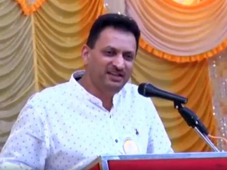 ಜಾತ್ಯಾತೀತರು ಅಪ್ಪ- ಅಮ್ಮನ ರಕ್ತದ ಗುರುತಿಲ್ಲದವರು: ಅನಂತಕುಮಾರ್ ಹೆಗಡೆ