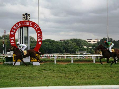ಬೆಂಗಳೂರಿನಲ್ಲಿ ಕುದುರೆ ರೇಸ್ ಇರುತ್ತಾ? ಇಲ್ವಾ? ಹೈಕೋರ್ಟಿನತ್ತ ಚಿತ್ತ