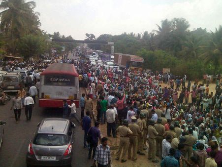 ಬೆಂಗಳೂರಿನಲ್ಲಿ ರೈತರ ಪ್ರತಿಭಟನಾ ಪಾದಯಾತ್ರೆ: ಟ್ರಾಫಿಕ್ ಜಾಮ್