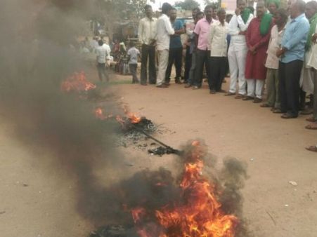 ನವಲಗುಂದದಲ್ಲಿ ಮತ್ತೆ ಹೊತ್ತಿಕೊಂಡ ಕಳಸಾ-ಬಂಡೂರಿ ಕಿಚ್ಚು