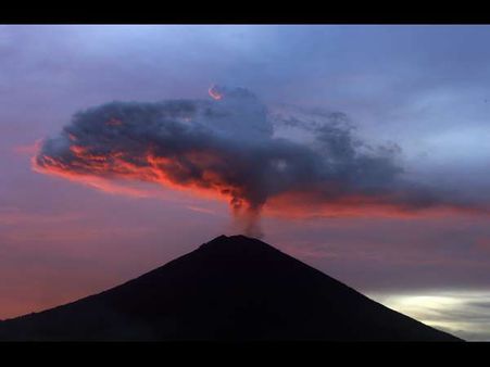 ಜ್ವಾಲಾಮುಖಿ ಉಗುಳಿದಾಗ, ನಮ್ಮದಲ್ಲದ್ದನ್ನು ಅಪ್ಪಿದಾಗ!