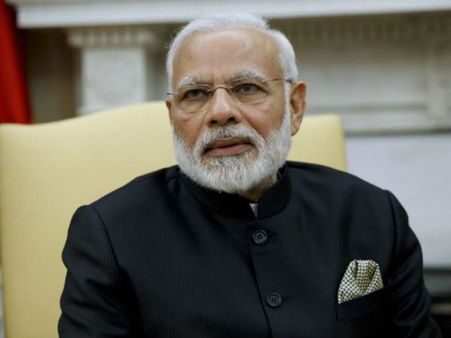 ಮೋದಿ 'ಬಿಳಿಗಡ್ಡದ ಮುದುಕ' ಎಂದ ಮುಖಂಡನಿಗೆ ಟ್ವಿಟ್ಟಿಗರ ಲಕ್ಷಾರ್ಚನೆ