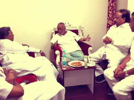 'ಸಿಎಂ, ಪರಮೇಶ್ವರ ಪ್ರತ್ಯೇಕ ರಾಜ್ಯ ಪ್ರವಾಸ ಅನಗತ್ಯ'