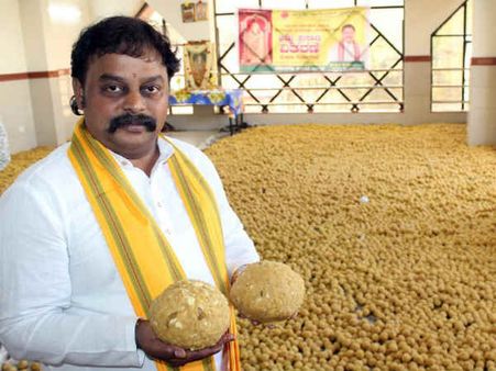 ವೈಕುಂಠ ಏಕಾದಶಿಗೆ 1 ಲಕ್ಷ ಲಾಡು ವಿತರಿಸಲಿರುವ ಜೆಡಿಎಸ್ ನ ಟಿಎ ಶರವಣ