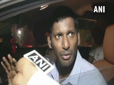 ಆರ್ ಕೆ ನಗರ್ ಉಪ ಚುನಾವಣೆ: ವಿಶಾಲ್, ದೀಪಾ ನಾಮಪತ್ರ ತಿರಸ್ಕೃತ