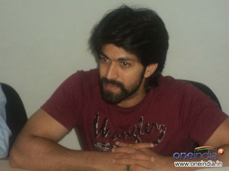 ಮೈಸೂರಲ್ಲಿ ಬಿಜೆಪಿ ಅಭ್ಯರ್ಥಿ ಪರ ನಟ ಯಶ್ ಪ್ರಚಾರ