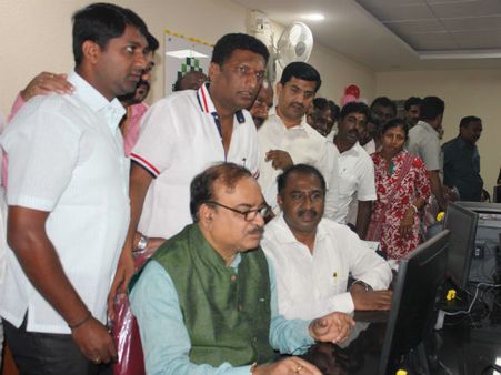 ಬೊಮ್ಮನಹಳ್ಳಿಯಲ್ಲಿ ನೂರಾರು ಮರಗಳ ಸ್ಥಳಾಂತರ : ಅನಂತಕುಮಾರ್